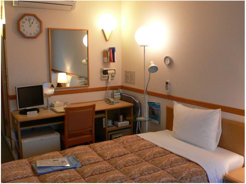 Toyoko Inn Atami Ekimae Екстер'єр фото